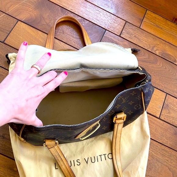 Louis Vuitton Monogram Bag - Picture 9 of 12